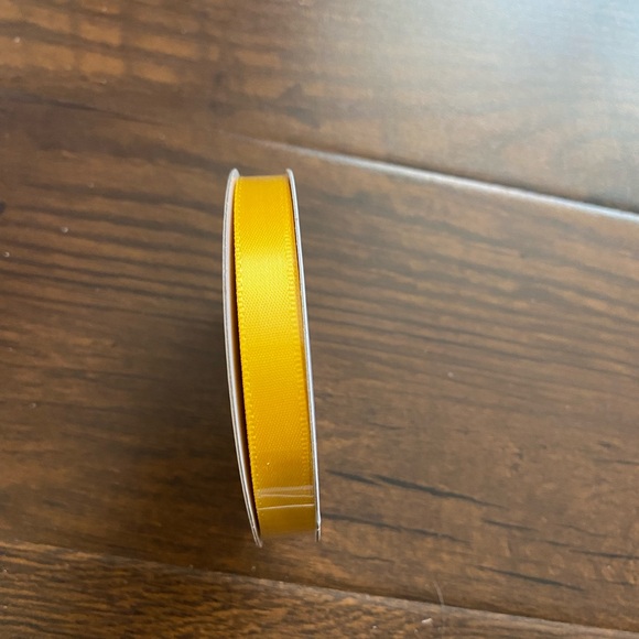 Yellow ribbon spool - Picture 2 of 3